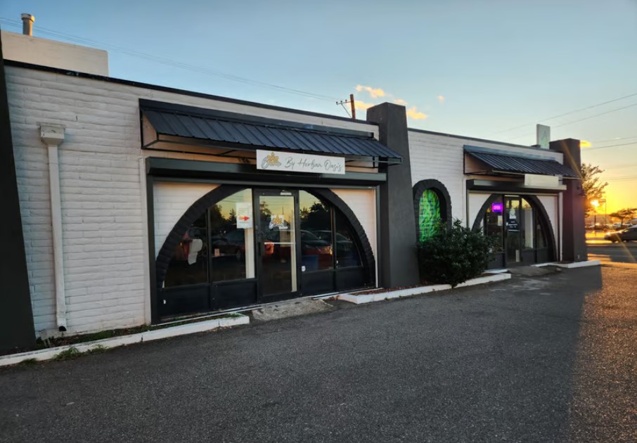 Convenient Commercial Property